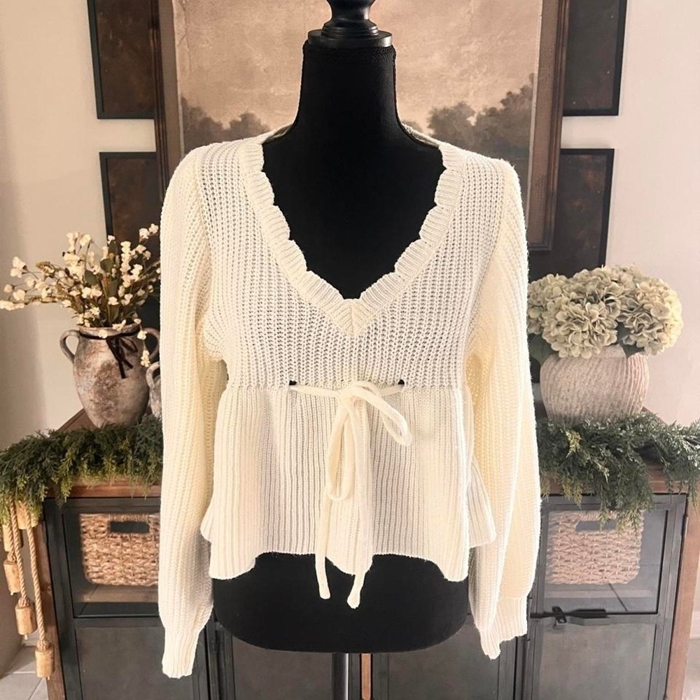 Womens Cream V-Neck Scalloped Empire Waist Tie Knit Peplum Sweater Small